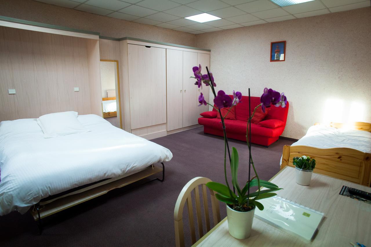 Logis Hotel Restaurant Le Commerce Guichen Zimmer foto
